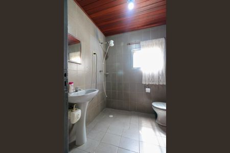 Casa à venda com 170m², 2 quartos e 2 vagas Casa à venda com 170m², 2 quartos e 2 vagasBanheiro