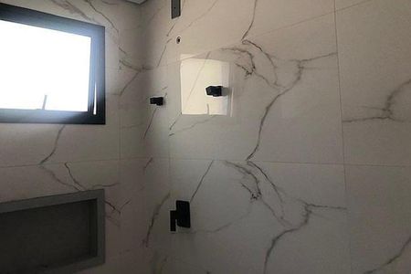 Casa de condomínio à venda com 311m², 4 quartos e 3 vagas