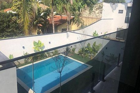 Casa de condomínio à venda com 311m², 4 quartos e 3 vagas