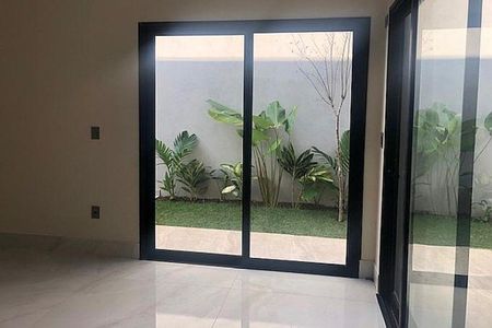 Casa de condomínio à venda com 311m², 4 quartos e 3 vagas