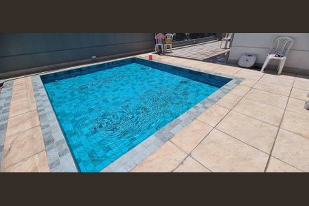 Apartamento à venda com 48m², 2 quartos e 1 vaga Apartamento à venda com 48m², 2 quartos e 1 vagaÁrea comum - Piscina