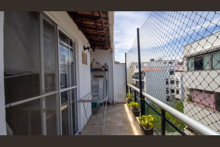 Apartamento à venda com 201m², 4 quartos e 2 vagasCozinha e Área de Serviço