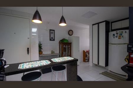 Apartamento à venda com 201m², 4 quartos e 2 vagasCozinha e Área de Serviço