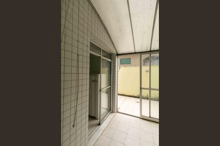 Apartamento à venda com 170m², 3 quartos e 2 vagas Apartamento à venda com 170m², 3 quartos e 2 vagasÁrea de Serviço