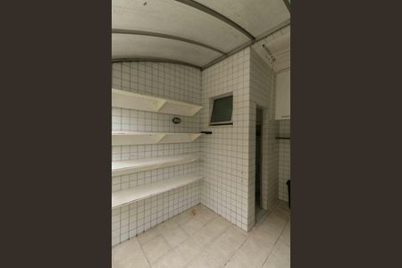 Apartamento à venda com 170m², 3 quartos e 2 vagas Apartamento à venda com 170m², 3 quartos e 2 vagasÁrea de Serviço