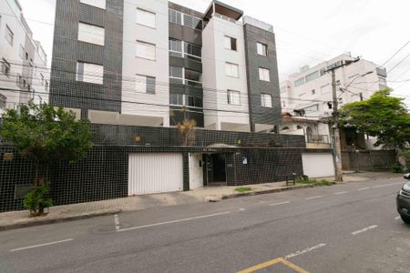 Apartamento à venda com 170m², 3 quartos e 2 vagas Apartamento à venda com 170m², 3 quartos e 2 vagasFachada