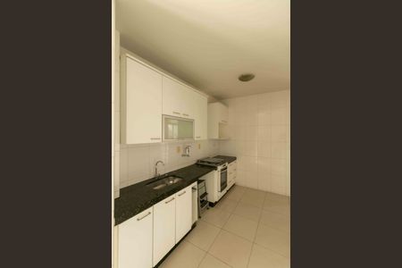 Apartamento à venda com 170m², 3 quartos e 2 vagas Apartamento à venda com 170m², 3 quartos e 2 vagasCozinha