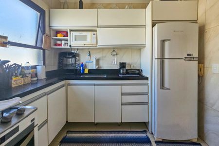 Apartamento para alugar com 230m², 3 quartos e 2 vagas Apartamento para alugar com 230m², 3 quartos e 2 vagascozinha