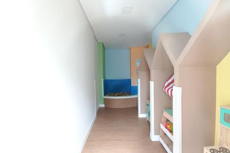 Apartamento à venda com 42m², 2 quartos e sem vagaÁrea comum