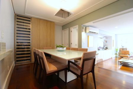 Apartamento à venda com 130m², 3 quartos e 2 vagasSala