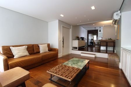 Apartamento à venda com 130m², 3 quartos e 2 vagasSala