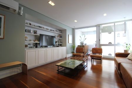 Apartamento à venda com 130m², 3 quartos e 2 vagasSala