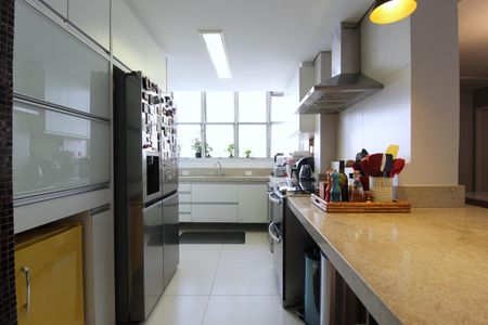 Apartamento à venda com 130m², 3 quartos e 2 vagasCozinha