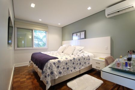 Apartamento à venda com 130m², 3 quartos e 2 vagasSuíte