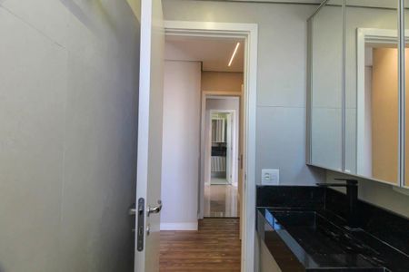 Apartamento à venda com 85m², 2 quartos e 2 vagas Apartamento à venda com 85m², 2 quartos e 2 vagasBanheiro da Suíte