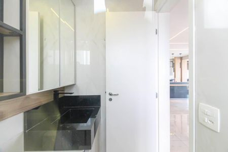 Apartamento à venda com 85m², 2 quartos e 2 vagas Apartamento à venda com 85m², 2 quartos e 2 vagasBanheiro