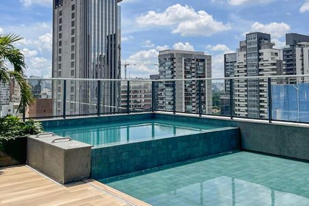Studio à venda com 25m², 1 quarto e sem vaga Studio à venda com 25m², 1 quarto e sem vagaÁrea comum - Piscina