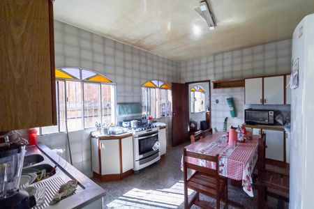 Casa à venda com 155m², 3 quartos e 2 vagasCozinha