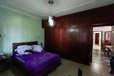 Casa à venda com 155m², 3 quartos e 2 vagasSuíte