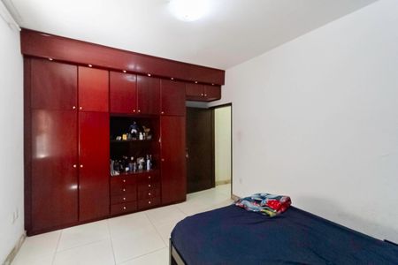Casa à venda com 155m², 3 quartos e 2 vagasQuarto 2