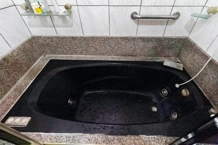 Casa à venda com 155m², 3 quartos e 2 vagasBanheiro social