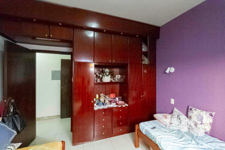 Casa à venda com 155m², 3 quartos e 2 vagasQuarto 1