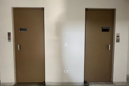 Apartamento para alugar com 71m², 2 quartos e 1 vagaElevadores