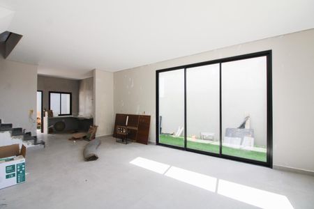 Casa à venda com 192m², 3 quartos e 2 vagasSala