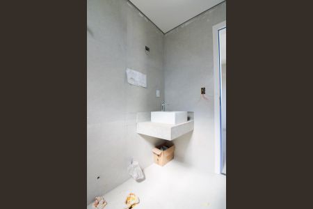 Casa à venda com 192m², 3 quartos e 2 vagasBanheiro da Suíte 2