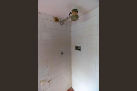 Casa de condomínio à venda com 392m², 4 quartos e 4 vagas Casa de condomínio à venda com 392m², 4 quartos e 4 vagasBanheiro da Suíte Externa