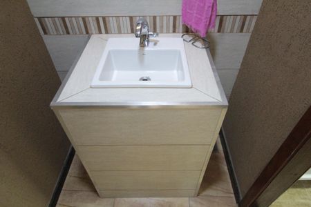 Casa à venda com 360m², 2 quartos e 6 vagasBanheiro Social