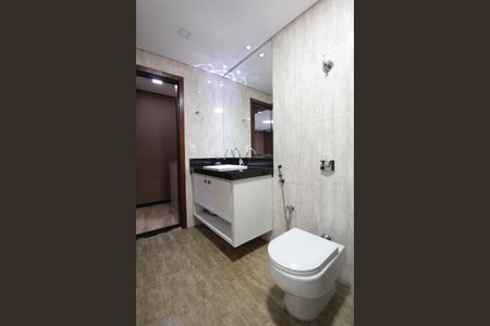 Casa à venda com 360m², 2 quartos e 6 vagasBanheiro Social