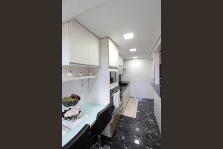 Casa à venda com 360m², 2 quartos e 6 vagasCozinha e Copa