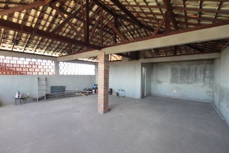 Casa à venda com 360m², 2 quartos e 6 vagasSótão