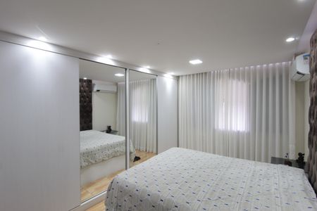 Casa à venda com 360m², 2 quartos e 6 vagasSuite