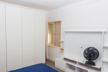 Casa à venda com 560m², 6 quartos e 2 vagas Casa à venda com 560m², 6 quartos e 2 vagasSuíte