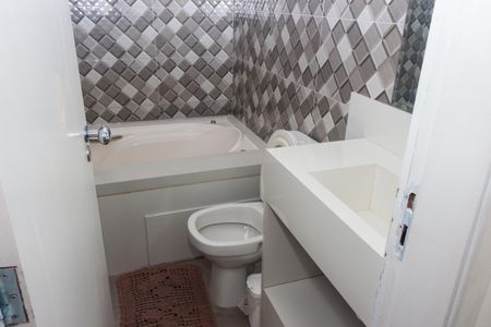 Casa à venda com 560m², 6 quartos e 2 vagas Casa à venda com 560m², 6 quartos e 2 vagasBanheiro da Suíte master