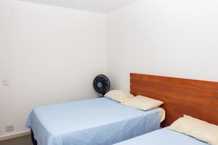 Casa à venda com 560m², 6 quartos e 2 vagas Casa à venda com 560m², 6 quartos e 2 vagasQuarto 1