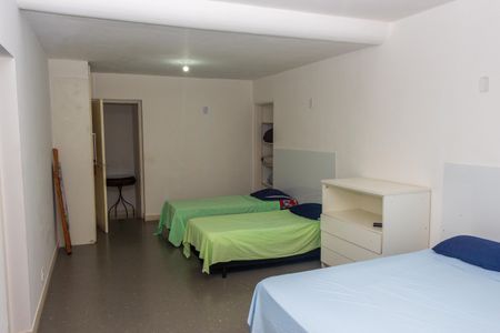 Casa à venda com 560m², 6 quartos e 2 vagas Casa à venda com 560m², 6 quartos e 2 vagasCasa 2 - Suíte 2