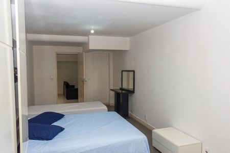 Casa à venda com 560m², 6 quartos e 2 vagas Casa à venda com 560m², 6 quartos e 2 vagasCasa 2 -Suíte 1