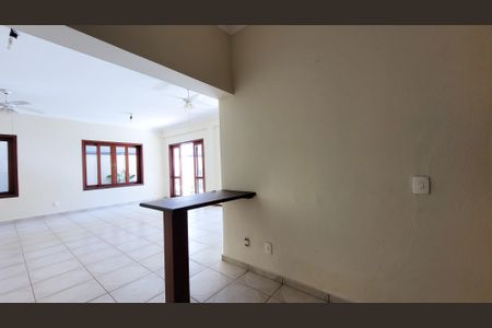 Casa de condomínio para alugar com 350m², 7 quartos e 4 vagas Casa de condomínio para alugar com 350m², 7 quartos e 4 vagasÁrea gourmet - Churrasqueira