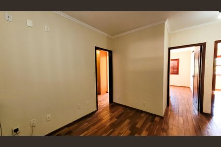Casa de condomínio para alugar com 350m², 7 quartos e 4 vagas Casa de condomínio para alugar com 350m², 7 quartos e 4 vagasHall das Suites