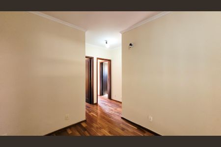 Casa de condomínio para alugar com 350m², 7 quartos e 4 vagas Casa de condomínio para alugar com 350m², 7 quartos e 4 vagasHall das Suites