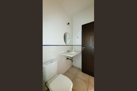 Casa de condomínio para alugar com 350m², 7 quartos e 4 vagas Casa de condomínio para alugar com 350m², 7 quartos e 4 vagasBanheiro da Área gourmet