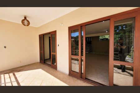 Casa de condomínio para alugar com 350m², 7 quartos e 4 vagas Casa de condomínio para alugar com 350m², 7 quartos e 4 vagasVaranda da Sala