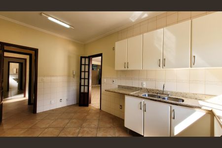 Casa de condomínio para alugar com 350m², 7 quartos e 4 vagas Casa de condomínio para alugar com 350m², 7 quartos e 4 vagasCozinha