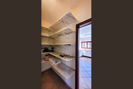 Casa de condomínio para alugar com 350m², 7 quartos e 4 vagas Casa de condomínio para alugar com 350m², 7 quartos e 4 vagasDespensa