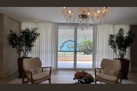 Apartamento à venda com 174m², 3 quartos e 3 vagas Apartamento à venda com 174m², 3 quartos e 3 vagasHall de entrada