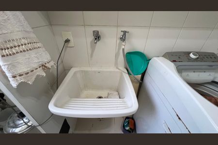 Apartamento à venda com 174m², 3 quartos e 3 vagas Apartamento à venda com 174m², 3 quartos e 3 vagasÁrea de Serviço
