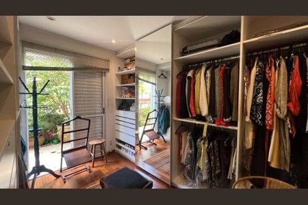 Apartamento à venda com 174m², 3 quartos e 3 vagas Apartamento à venda com 174m², 3 quartos e 3 vagasSuite 2